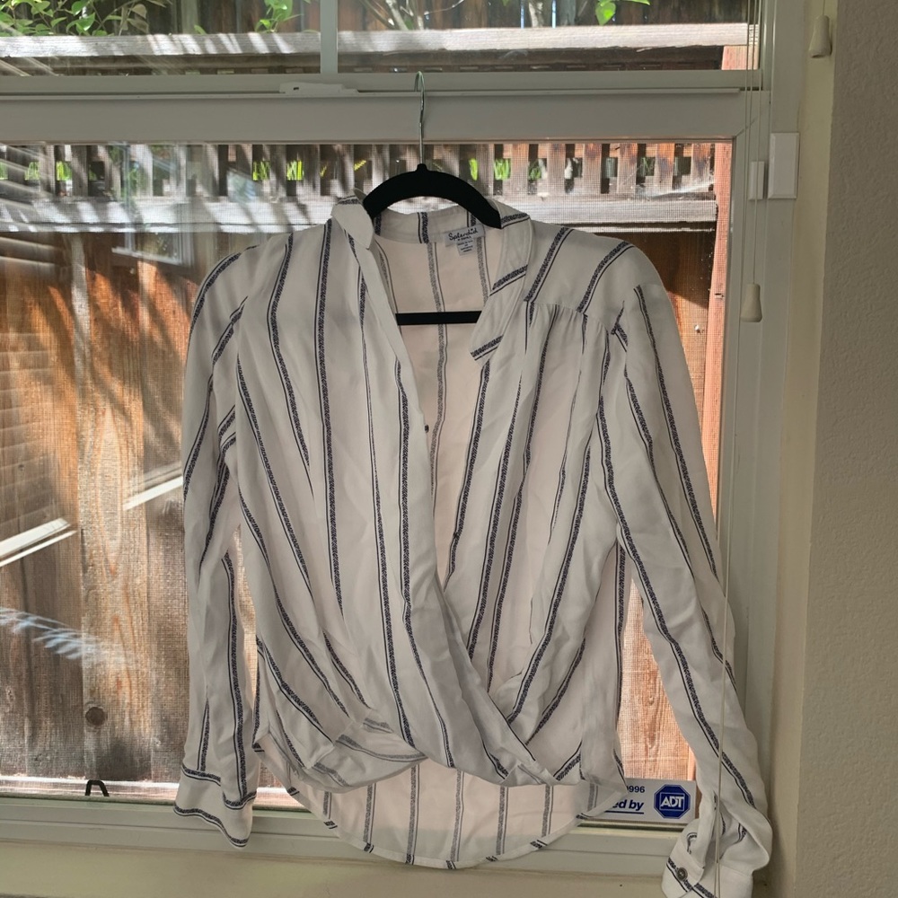 White and black striped blouse